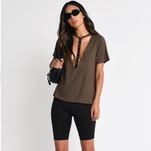Key hole open tshirt